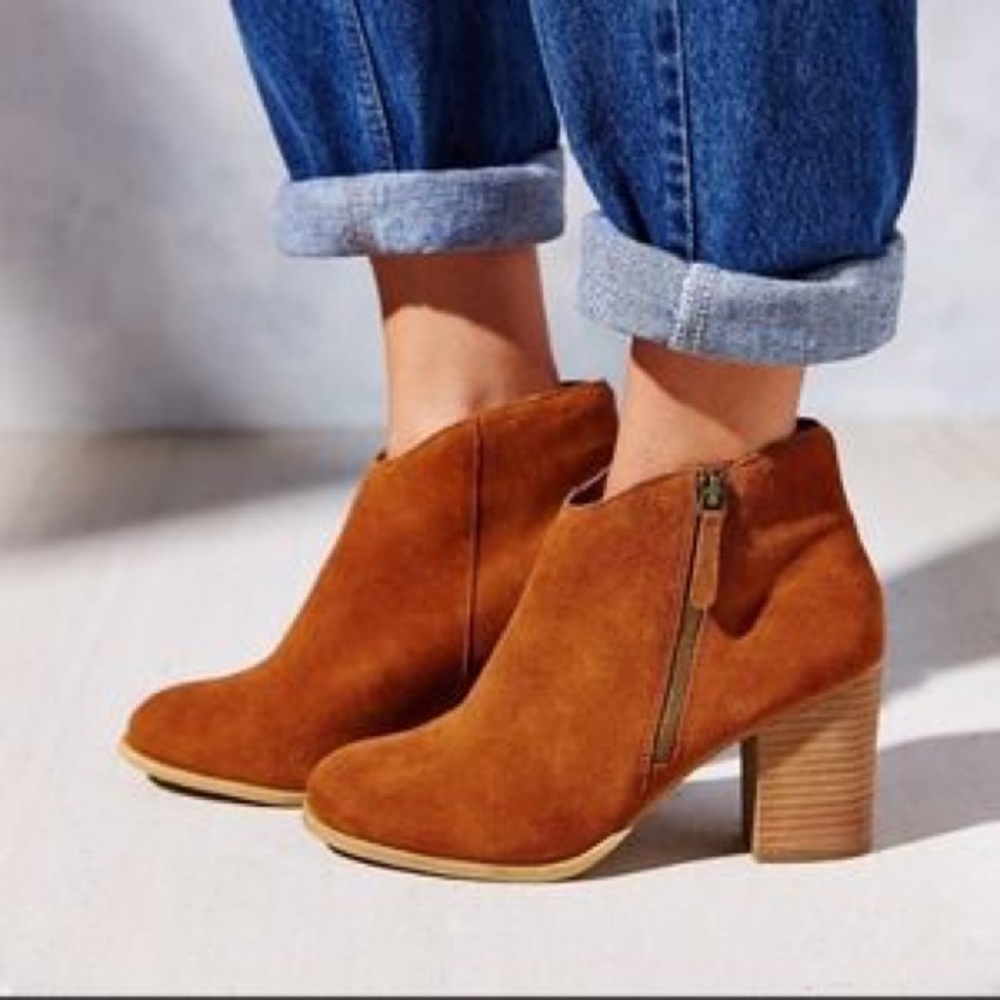 Ankle boots